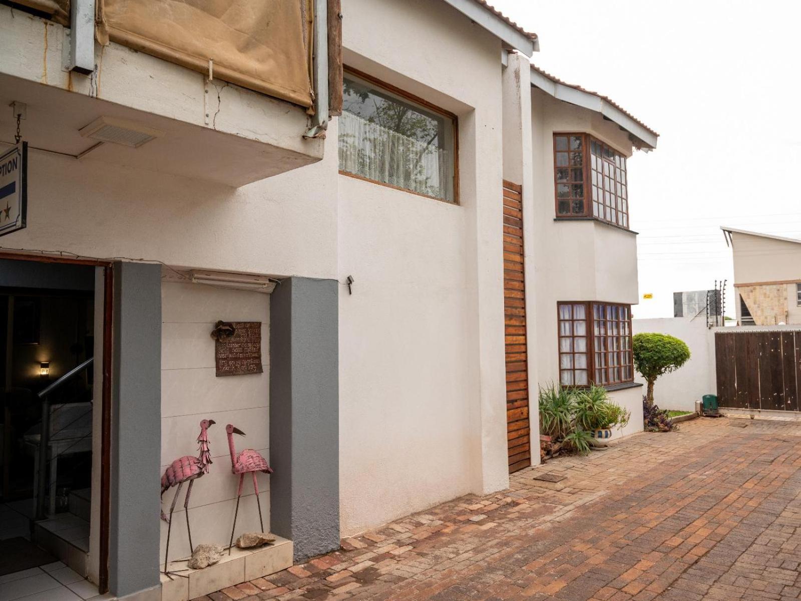 Sleepers Villa Guesthouse Polokwane Extérieur photo